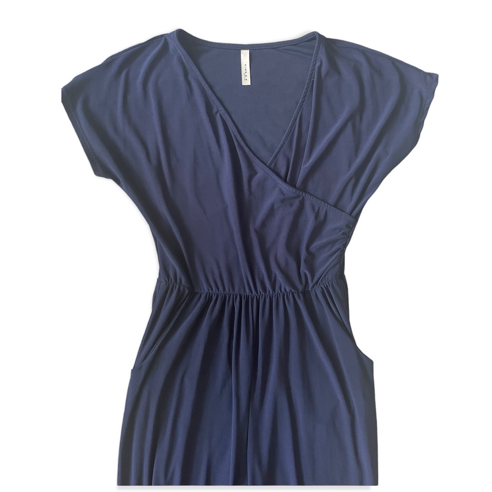 Gilli short sleeve v-neck jumpsuit